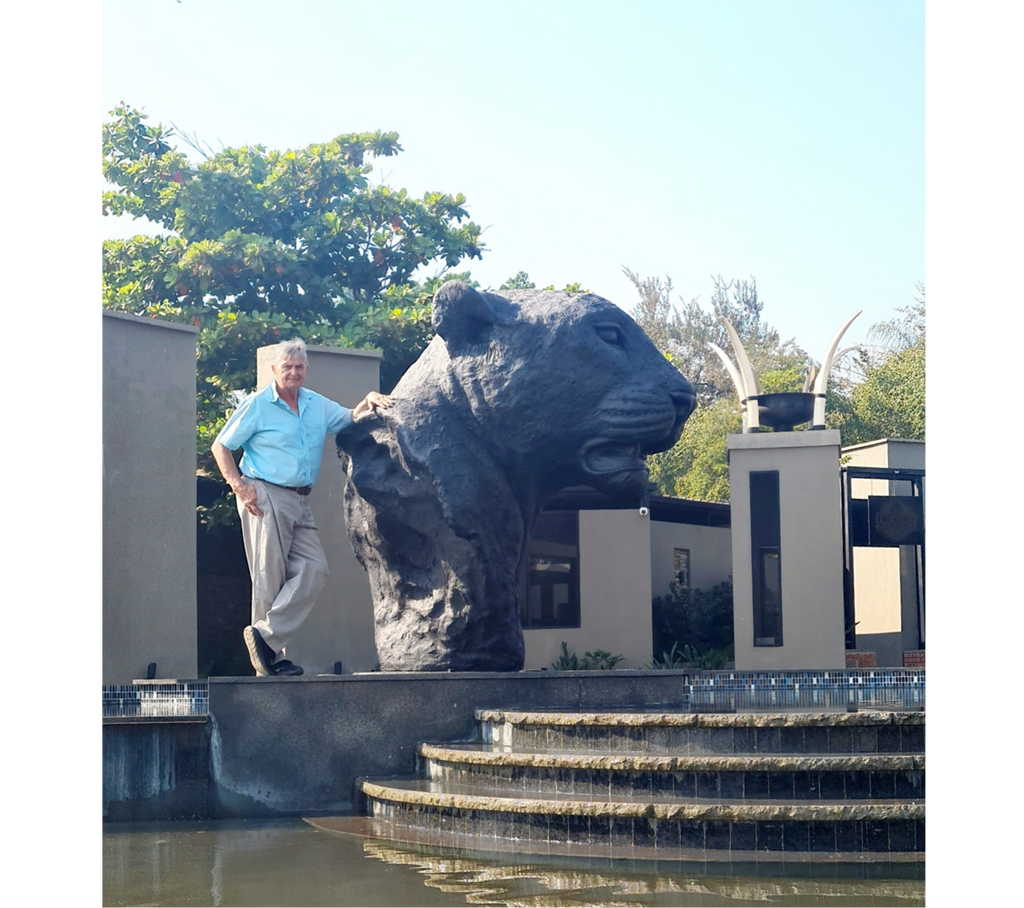 Leopard Bust - GRP 2.3 meters | Wildlife Art